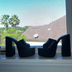 Steve Madden black platform shoes size 8